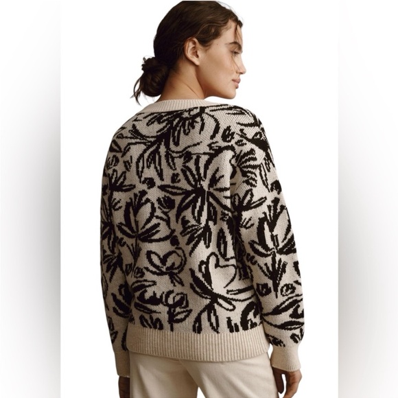 Anthropologie NWOT Floral Pop Embroidered Sweater in Blue Motif Large - Picture 2 of 4